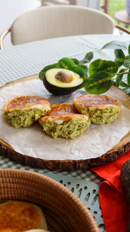 Arepas de Yuca CON QUESO